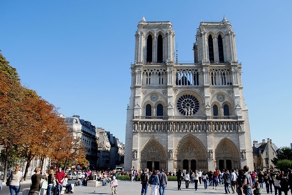 13. Нотр-Дам де Пари можно найти в Риме.