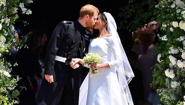 Bildiğiniz üzere, cumartesi günü Prens Harry ve Meghan Markle'ın düğünü tüm dünyanın gündemindeydi.
