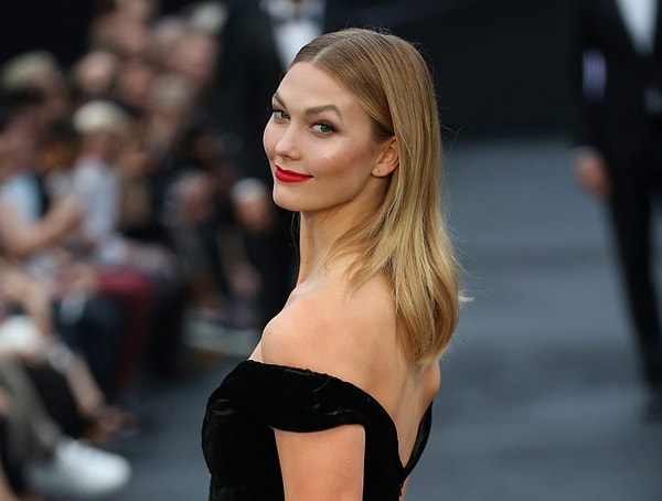 15. И, наконец, супермодель Карли Клосс изучает программирование в свободное время.