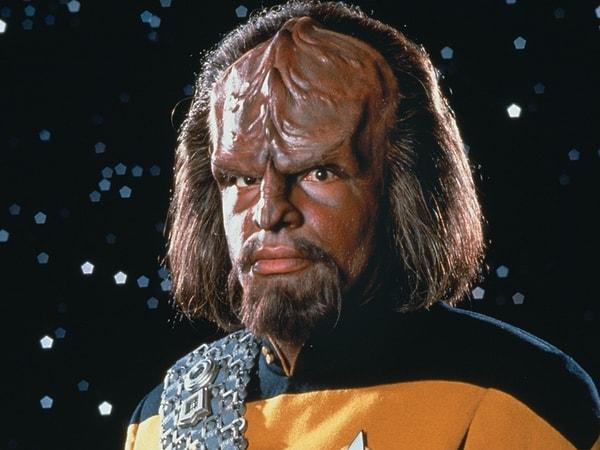 3. Bir adam çocukların dil öğrenme kabiliyetine güvenerek kendi oğluna üç yaşına kadar Star Trek’teki Klingon dilini öğretti. Çocuk ilerleyen yıllarda dili konuşmayı reddedince deney de bir anlamda başarısızlıkla sonuçlandı.