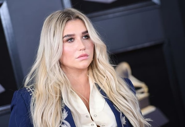 5. А ещё певица необычайно умна. В тесте SAT (стандартизованный тест для приема в высшие учебные заведения в США) она набрала 1500 баллов, что является идеальным результатом, ведь максимум - 1600.