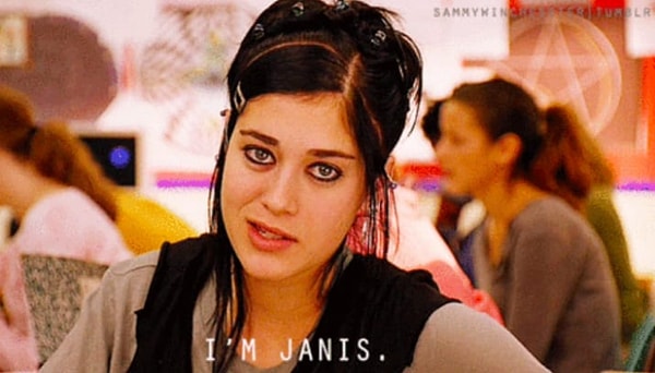 6. Американская фолк-сполнительница Дженис Айан вдохновила автора сценария к фильму "Дрянные девчонки" Тину Фей на то, чтобы назвать антагонистку картины именно так.