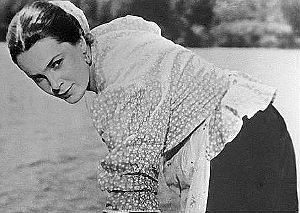 2. Как звали главную героиню романа "Тихий Дон"?