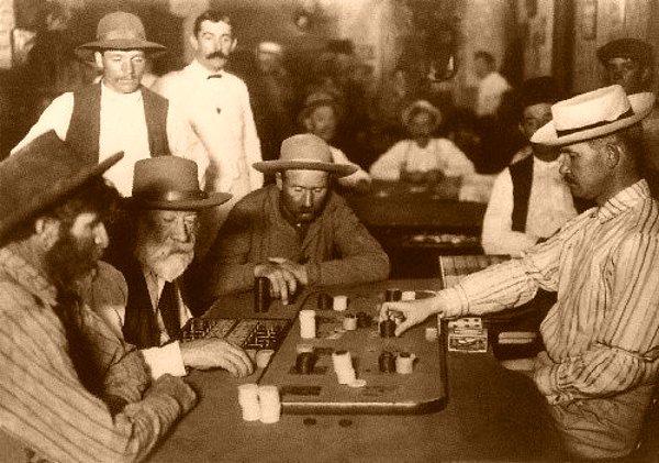 8. 1858 yılında Robert Fallon adlı bir adam, birlikte kumar oynadığı bir kişi tarafından öldürüldü. Sebebi ise Fallon'ın oyun sırasında hile yapıyor olmasıydı ve Fallon, bu sayede 600 dolar kazanmıştı.