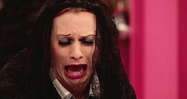 5. Вы можете плакать при своем друге от всей души, абсолютно не стесняясь его 🤧