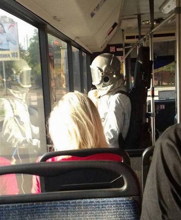 10. Молодой человек, а вы часом транспортное средство не перепутали?