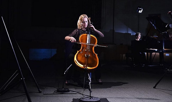 8. Как называется этот музыкальный инструмент?