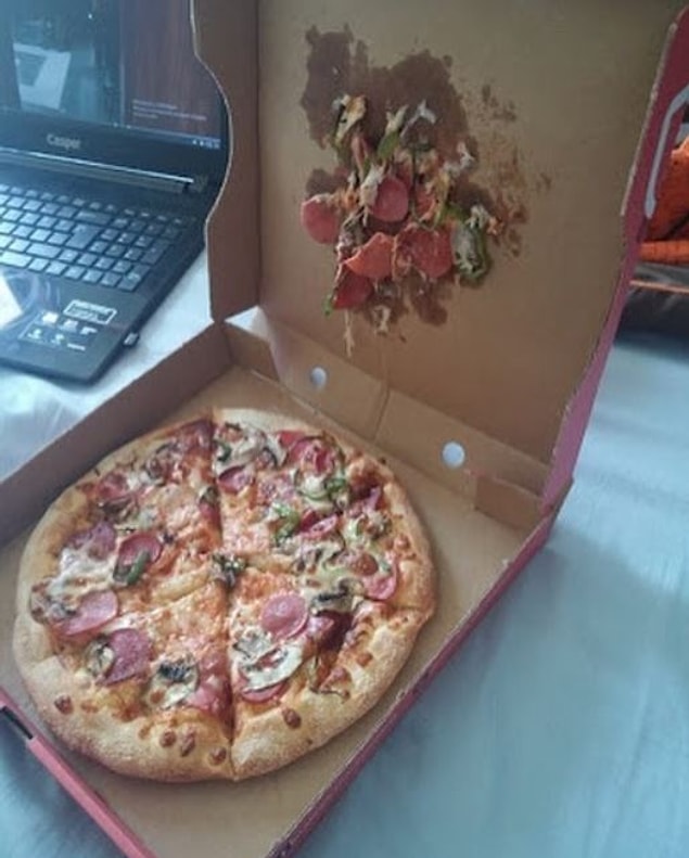 13. Hiç durmadan dışarıdan fast food yemekler söylenmeye alışınca.