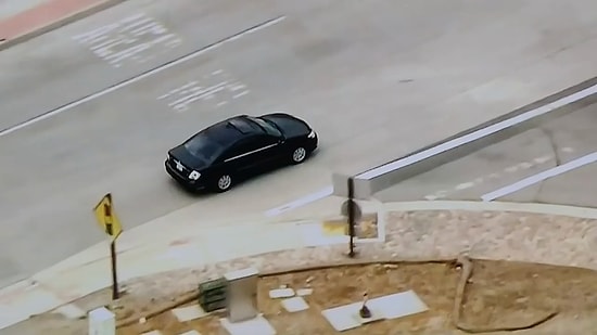 Şüpheli Araç Yerine Masum Bir Sürücünün Aracını Takip Eden Polis Helikopterinin Efsane Hatası