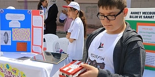 Hedef Bastonsuz Bir Yaşam: Ortaokul Öğrencisi Görme Engelliler İçin Bileklik Geliştirdi
