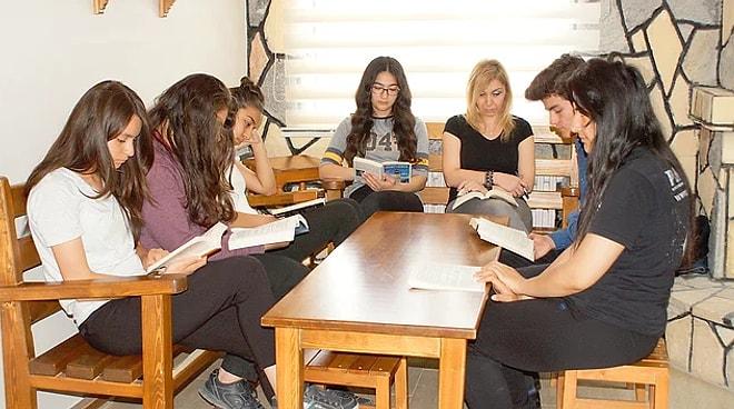 Öğrenciler Roman Yayımladı, Başarı Seviyesi Yükseldi! Ankara Çubuk'ta Dört Yıldır Her Gün Aynı Saatte Kitap Okunuyor