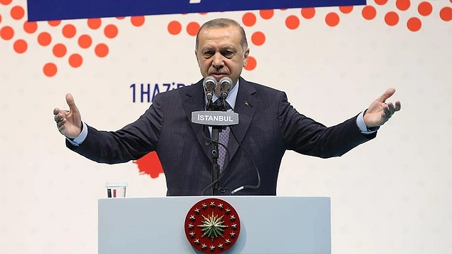 Erdoğan Ubere Son Noktayı Koydu: O İş Bitti, Taksicilerimizin Hakkını Yedirtmeyiz Erdoğan Ubere Son Noktayı Koydu: O İş Bitti, Taksicilerimizin Hakkını Yedirtmeyiz