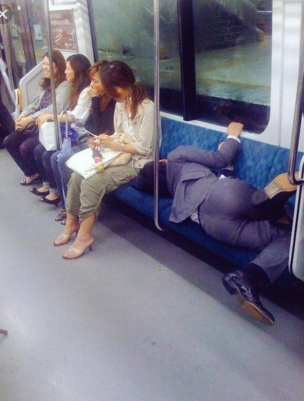 3. Metroda rahat rahat uyuyamayacaksınız diye kim demiş? 😂