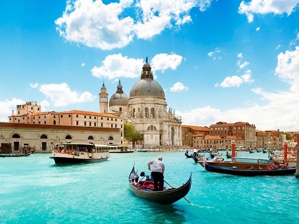 3. Столица Италии - это...