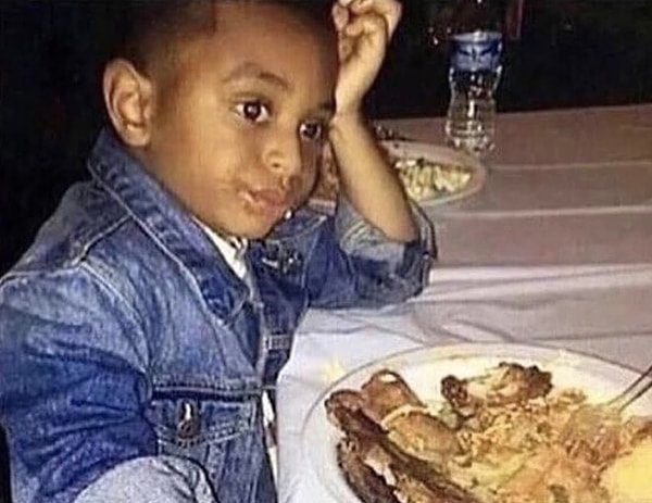 10. Не начинать есть свой ужин, пока не найдете подходящую передачу по телевизору.