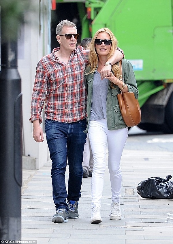 11. Дружеские объятия