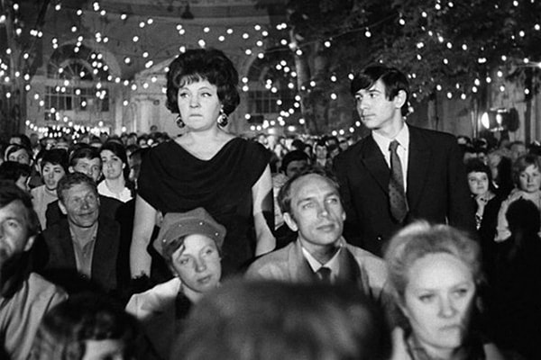 2. Долгие проводы (1971)