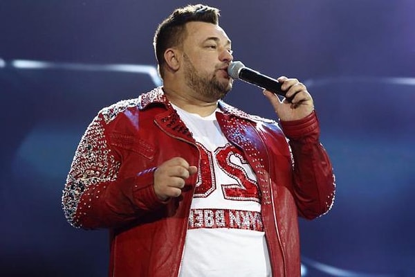 8. "Ну где же ты студент игрушку новую нашел..."