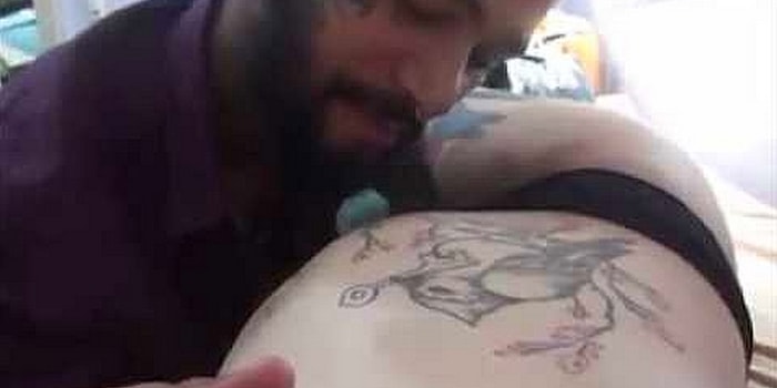 Anne Karnındaki Bebeğin Babasının Öpücüklerine Tepki Vermesi