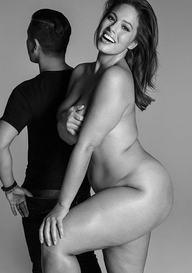 7. Büyük beden model Ashley Graham, vücudunu gizleme gereği duymayanlardan.