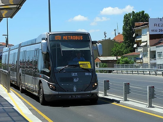 İBB'nin Arızalı Çıkan Metrobüsler İçin Dava Açtığı Şirket İflas Etti: '1 Dolar Bile Alamayız'