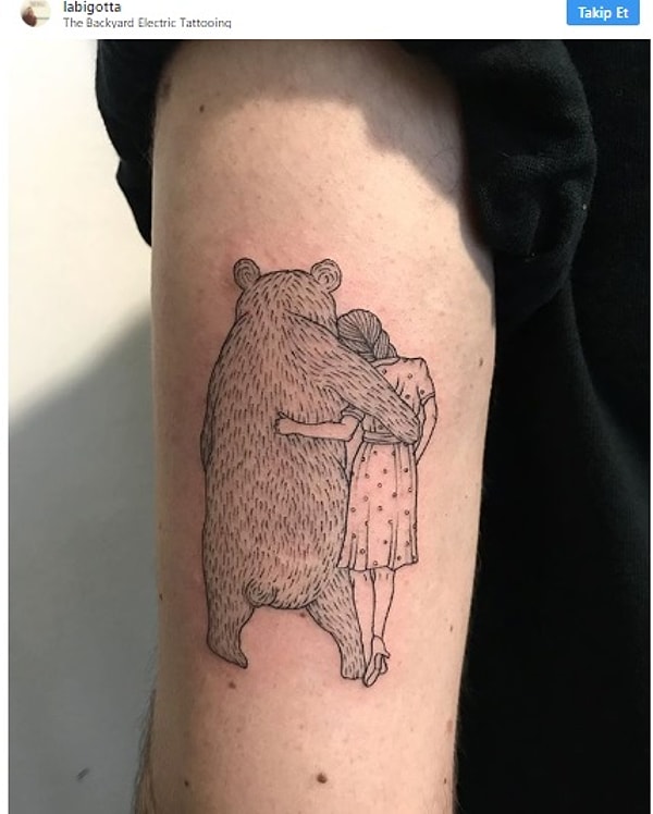 5. Ну а теперь девушка просто посвятила всю свою жизнь украшению чужих тел.