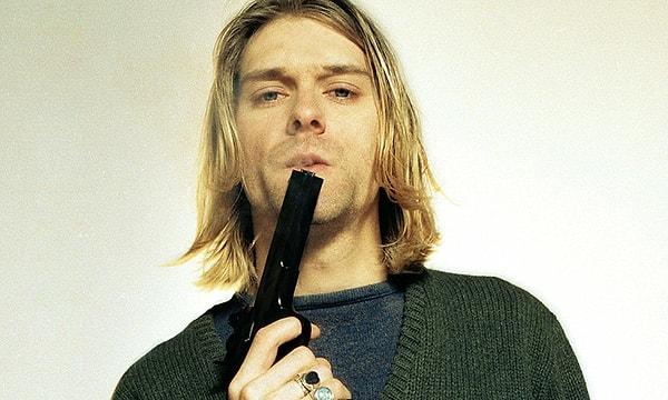 Gelmiş geçmiş en meşhur intiharlardan biri şüphesiz ki Cobain'in... Beklenen bir şeydi!