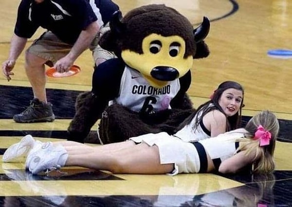 12. Что тут происходит? 🤔