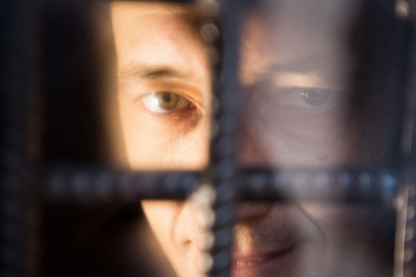 1. Владимир Кириленко был осужден в 2001 году за серию ограблений и преднамеренные жестокие убийства