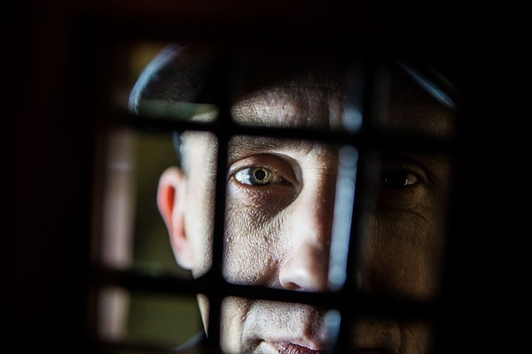 4. Виталий Лукашук осужден в 2003 году за преднамеренные жестокие убийства (говорит, что взял вину за брата)