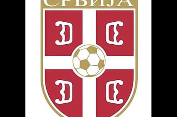 4. А у какой команды на логотипе присутствуют красный, белый и золотой цвета?