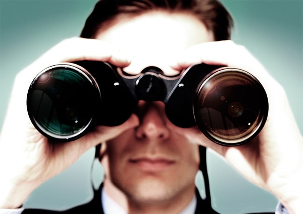 2. Они пытаются всё контролировать