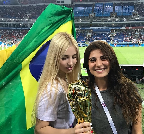 15. Они точно получили бы этот кубок, если бы его вручали за красоту!