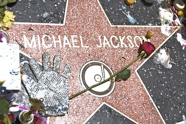 15. Аллея славы