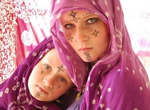 10. В настоящее время племя насчитывает по разным источникам от четырёх до шести миллионов человек!