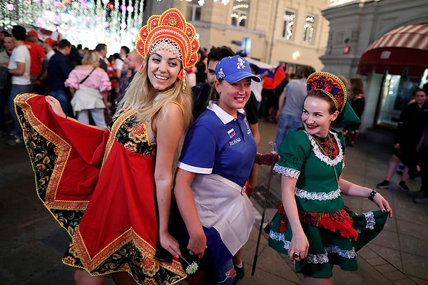 8. Пока россияне очень даже довольны выступлением своей сборной на домашнем Чемпионате мира и отмечают это дело с должным размахом!