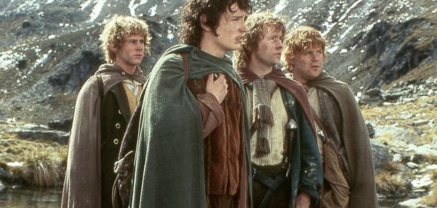 11. Görüşüyorlar, görüşmüyorlar derken resmî açıklama Amazon Studios'un başkanından geldi: "Yüzüklerin Efendisi dizisi için Peter Jackson'la görüşüyoruz."