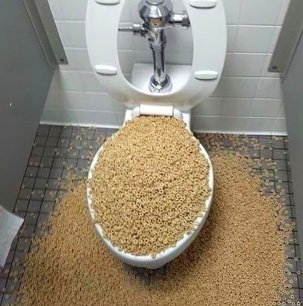 13. Вот что происходит на этом фото, додумайте сами...