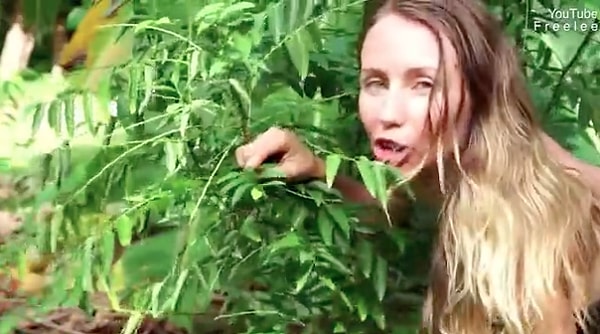 Но и различными травами не брезгует. По её словам, они крайне полезны.