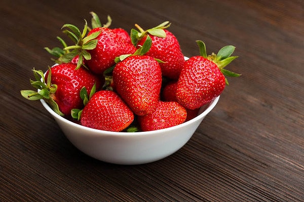 6. В среднем, в клубнике 300 семечек: