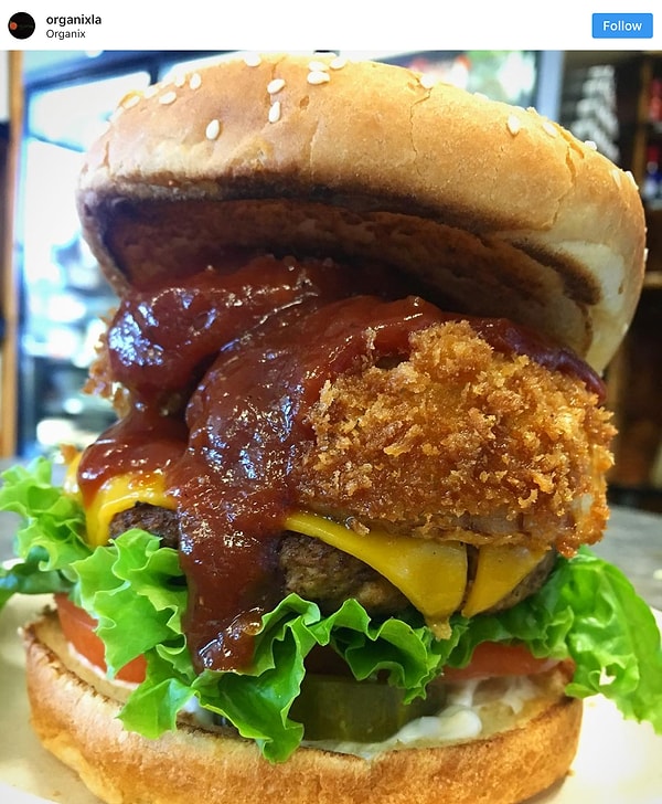 6. «Самый нездоровый выбор из всего меню!» Ночной кошмар для любого вегана.