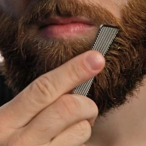 5. Cüzdana sığabilen, aynı zamanda şişe açacağı olarak kullanılabilen sakal tarağı.