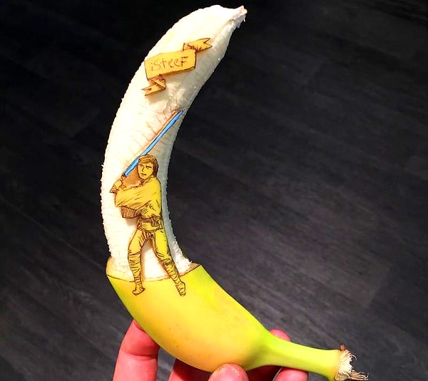 3. Он отметил, как легко рисовать на банановой кожуре шариковой ручкой