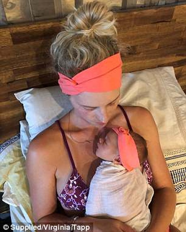 Более того, поначалу волосы даже были более гладкими и блестящими.