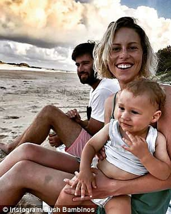 Более того, поначалу волосы даже были более гладкими и блестящими.