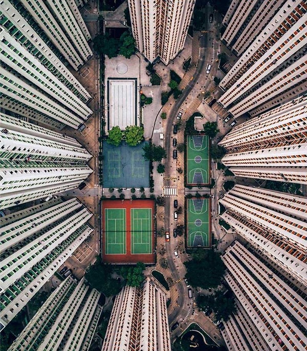 13. "Один в толпе"