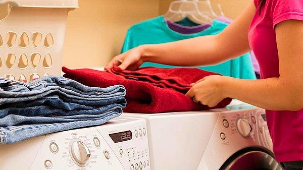 📌 Zaman zaman çocuklarınızın giysilerini yıkamayı erteleyin.