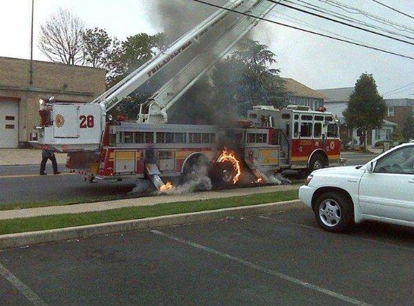 7. İtfaiye arabası yanarsa, yangın çıkınca kimi arayacağız?