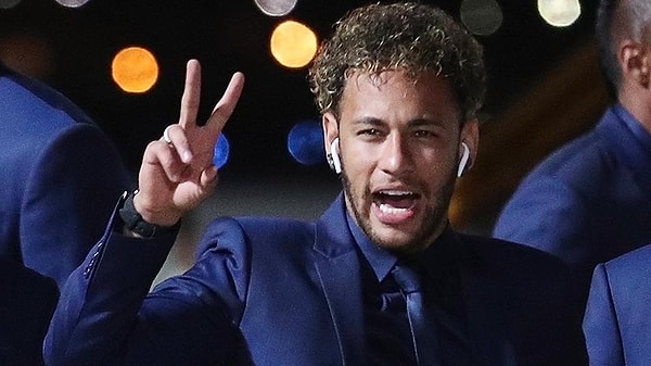 20. На Инстаграм Неймара подписано почти 100 млн человек.