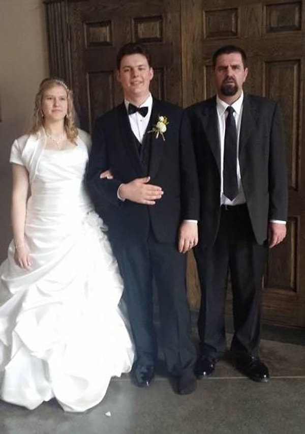 14. Что не так на этом фото?